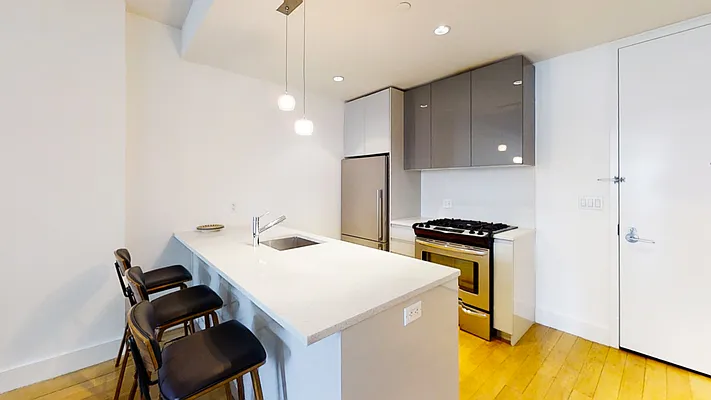 Sold by Modern Spaces | media 5