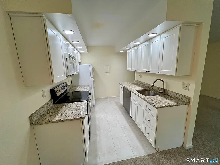 50 Aiken St #123 — Photo 4