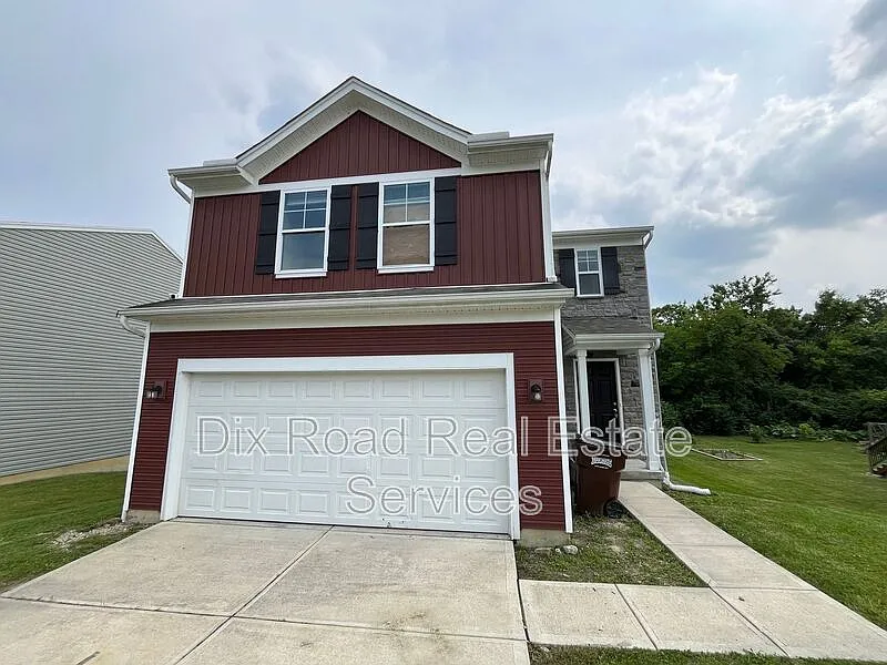 3 bed, 2.5 bath, 1646 sqft, $1,925 — Photo 1
