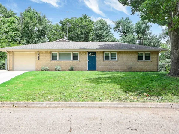 1736 Winne Dr, Manhattan, KS 66502
