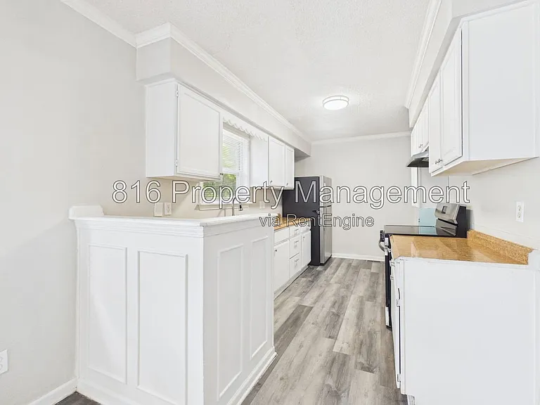 5715 Wabash Ave — Photo 6