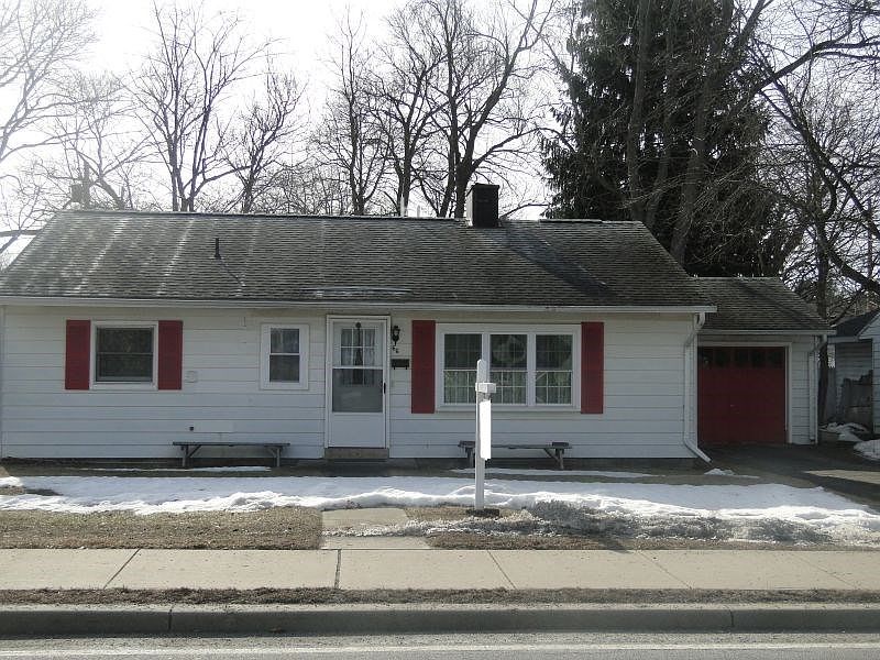 1st image of 66 Lincoln Ave