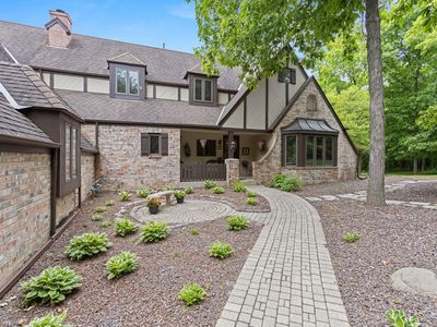 1299 Sonseeahray Ct, Hubertus, WI, 53033