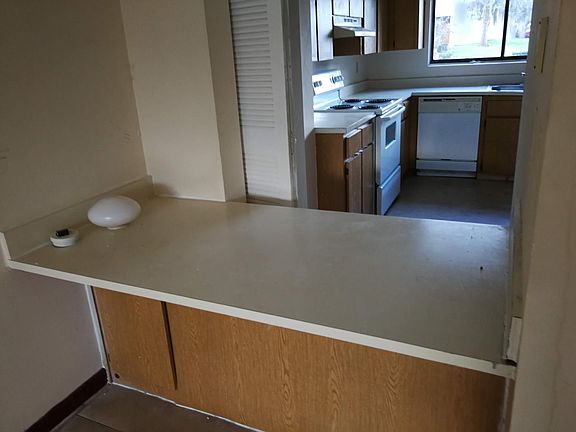 3rd image of 3512 Khayyam Ave