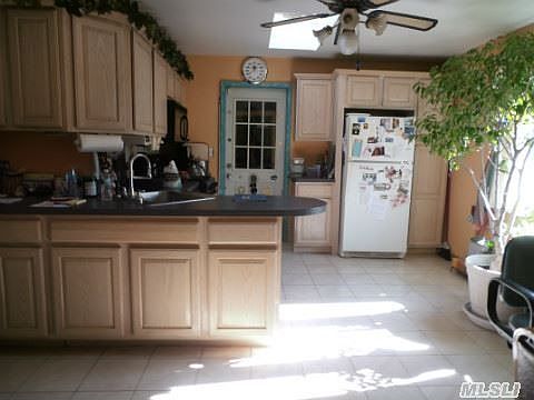 3rd image of 21 Chapel Hill Dr