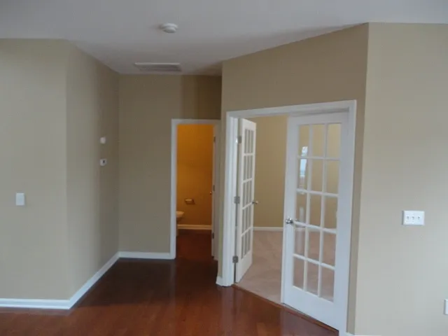1010 Golden Crest Dr — Photo 7