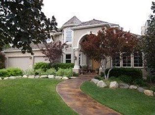 8332 S Ridge Point Rd, Sandy, UT 84093