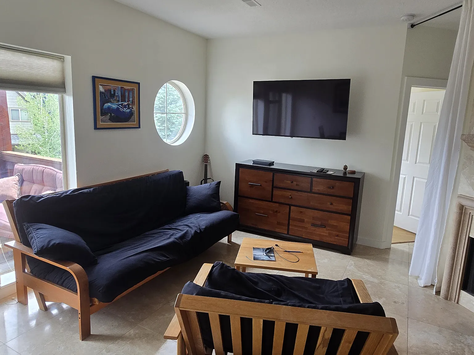 2 bed, 1000 sqft, $1,600 — Photo 2