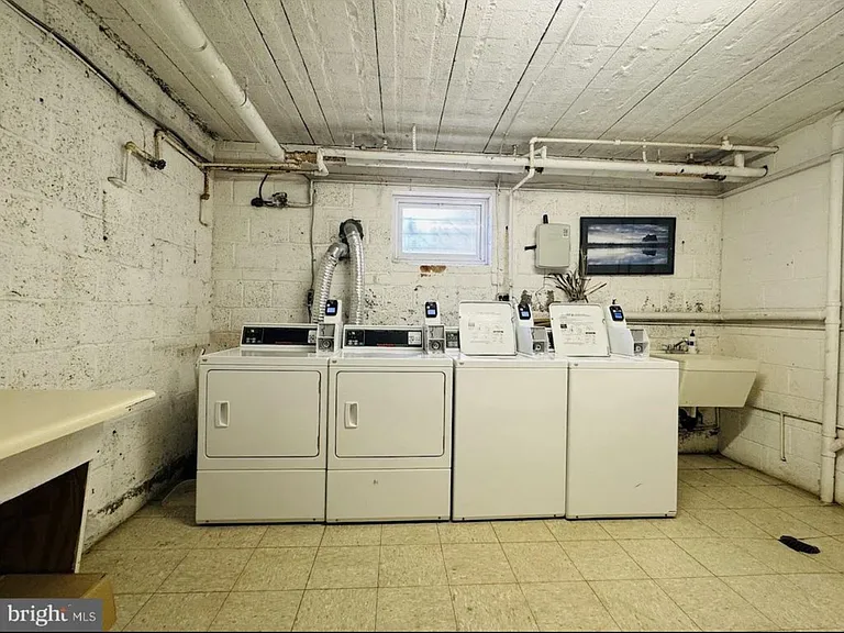 2030 N Vermont St #104 — Photo 10