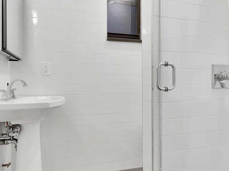400 W 56th St #3D — Photo 6