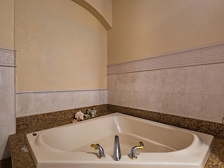 2201 Zacatecas Dr — Photo 50