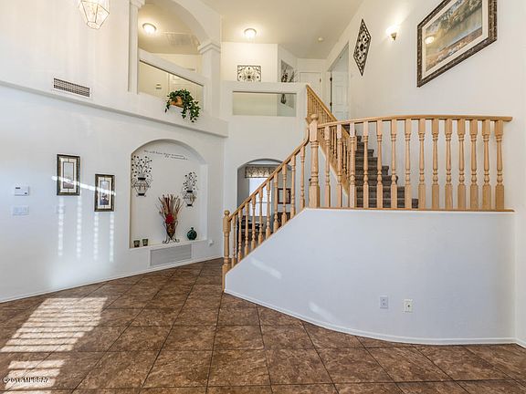 4th image of 2029 W Scarlet Rose Pl
