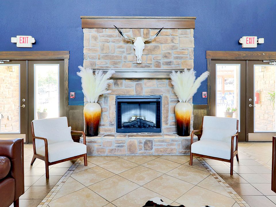 Clubhouse Mountain Ranch Apartments