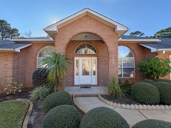 3rd image of 168 Baywind Dr