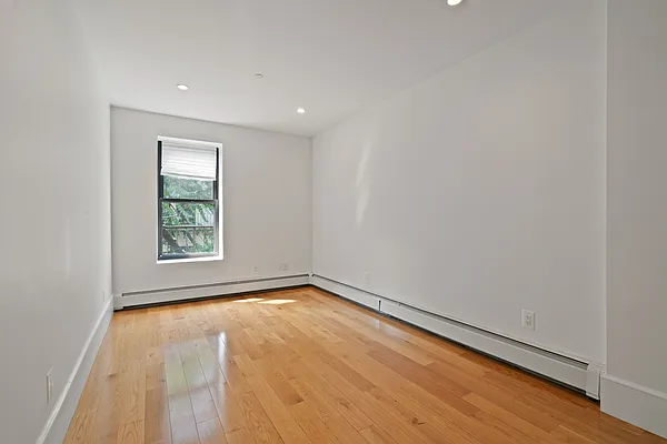 Rented by Nest Seekers International | media 2