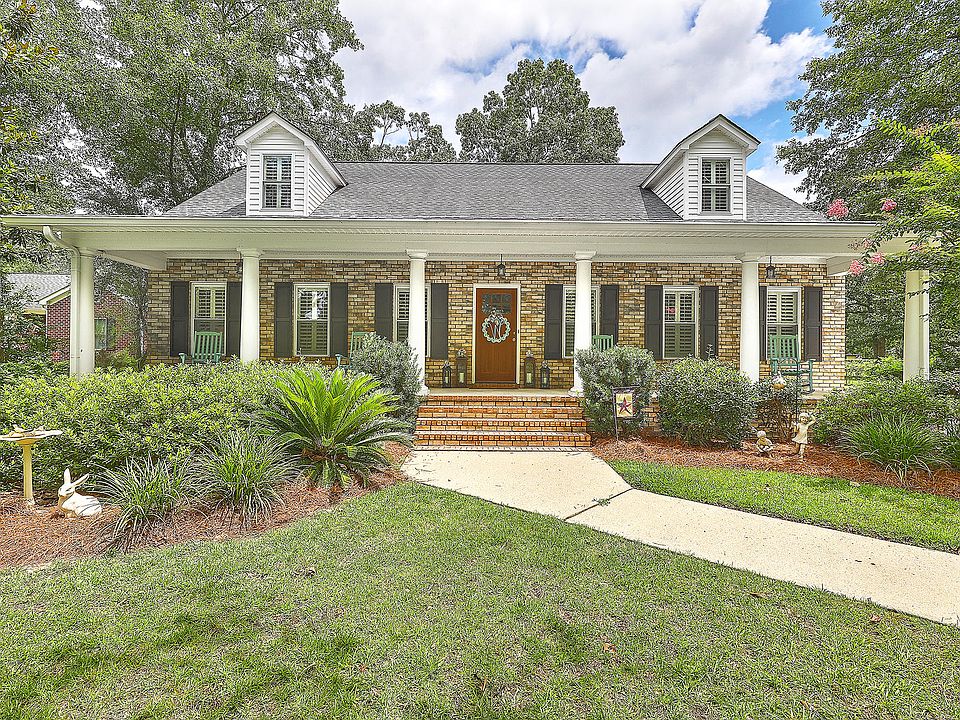 1st image of 205 Ayers Cir