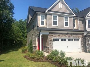 112 Orvis Dr, Holly Springs, NC 27540