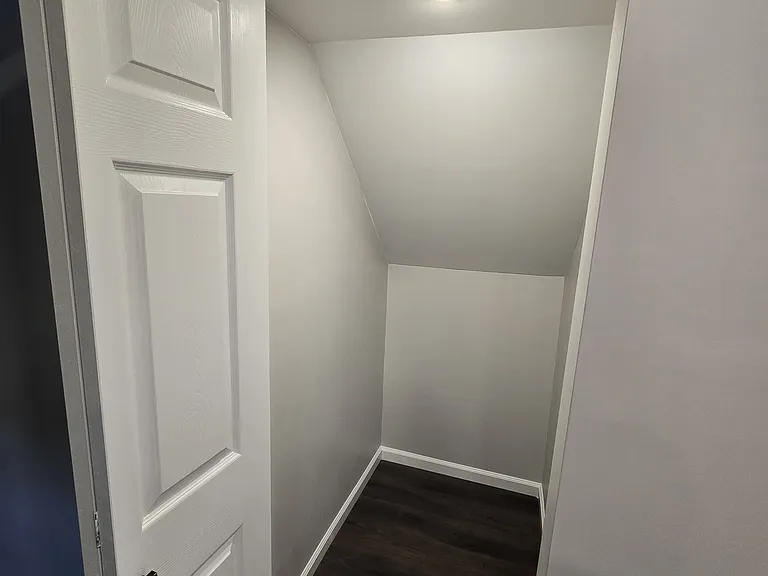 1086 William Flynn Hwy #3 — Photo 12