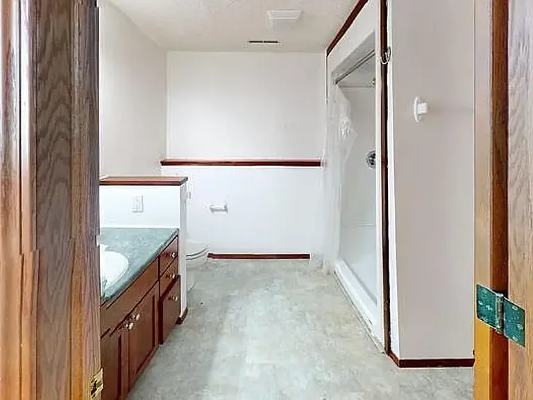 3029 Stonewall Dr — Photo 5