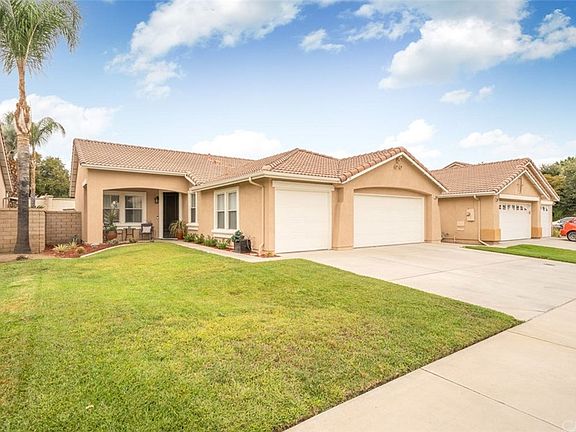 3rd image of 28456 Belleterre Ave