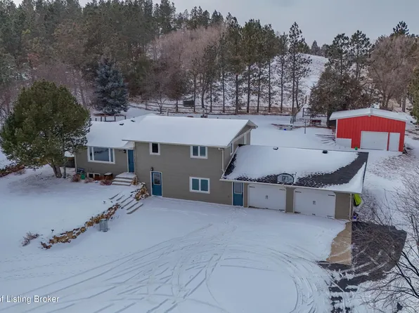 123 Highway 8 S, Hettinger, ND 58639