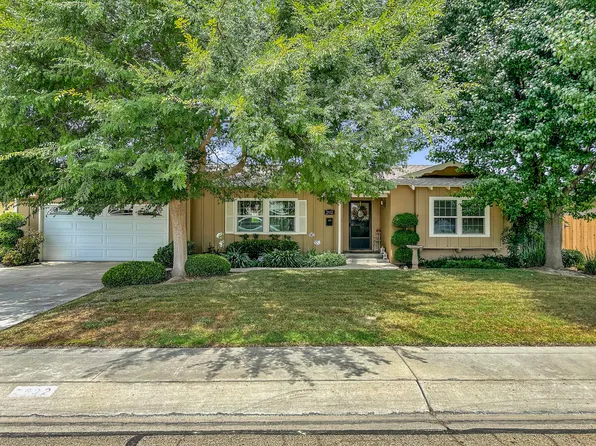 2932 W Laura Avenue, Visalia, CA 93277