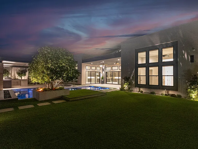 10949 Rossa Peak Ave — Photo 87
