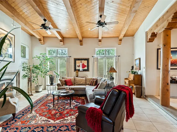 104 Daybreak, Santa Fe, NM 87507