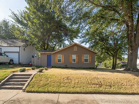 3rd image of 4702 E 4th Pl