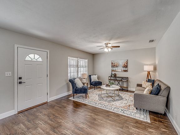 3rd image of 5451 Allamanda Dr
