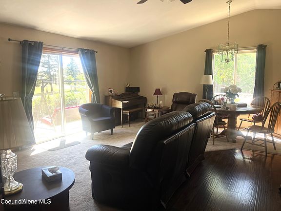 2nd image of 1702 N Summer Rose St