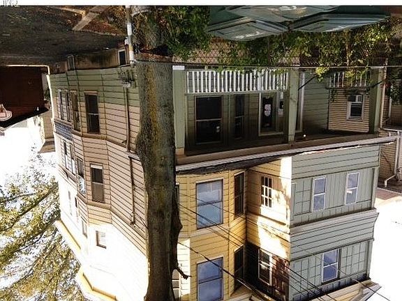 3rd image of 756 Hancock Ave