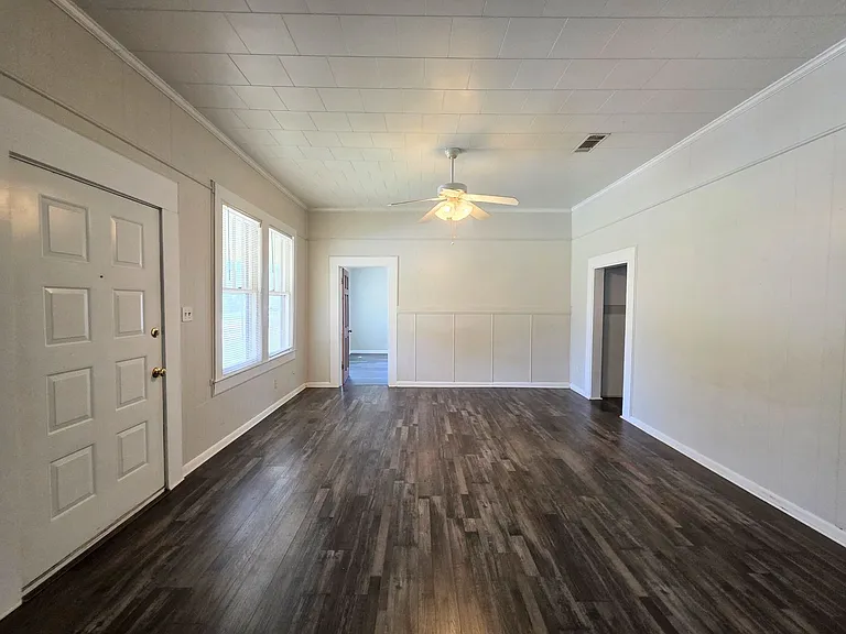 5404 N Blue Angel Pkwy — Photo 6