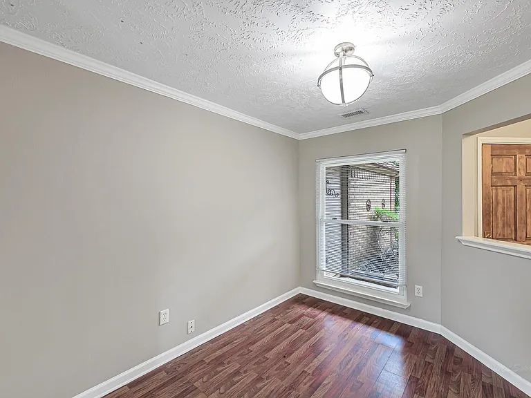 19307 Wildoats Dr — Photo 4