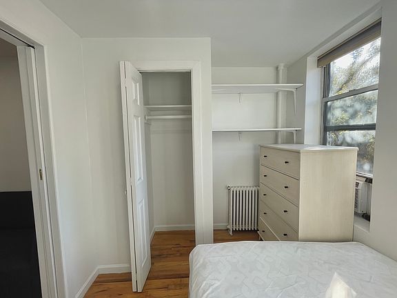 2nd image of 413 E 9th St APT 4C