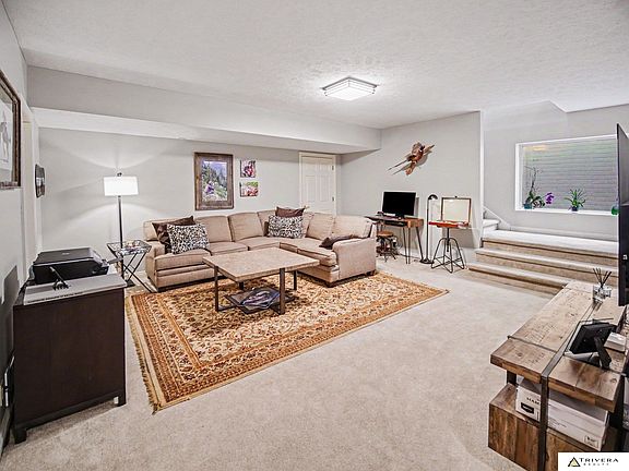 4th image of 2948 Park Place Dr