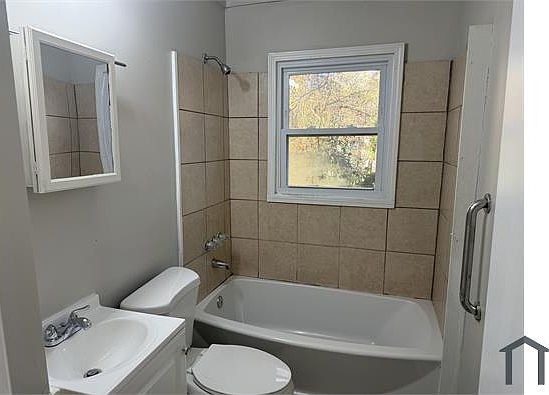 4th image of 1567 Ferno Dr NW