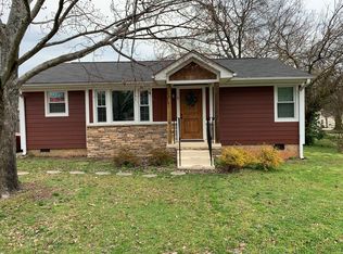 2 N Acres Dr, Greenville, SC 29609
