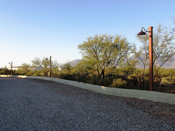 3 Street Lights Front
