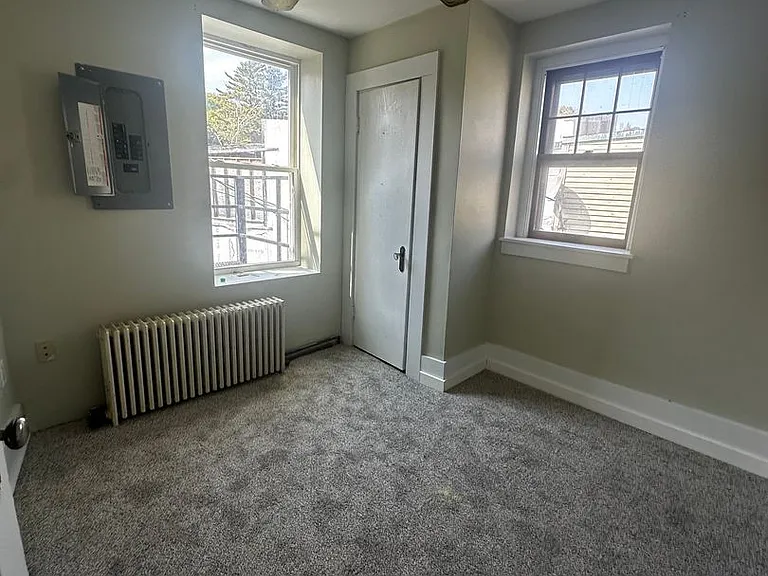 15 Broadway — Photo 2