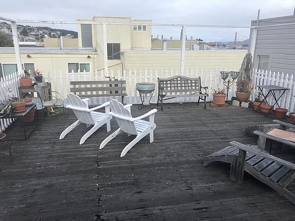 2nd image of 2863 Octavia St #3