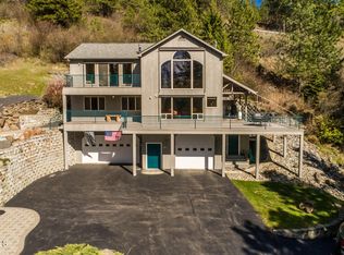 3200 S Lochurst Ln, Coeur D Alene, ID 83814