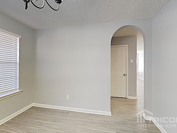 4th image of 353 The Gables Dr