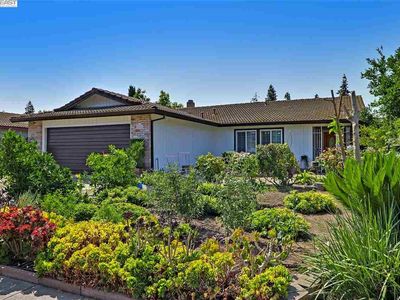 2516 E Swain Rd, Stockton, CA, 95210