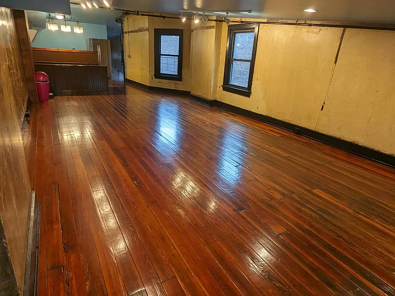 1322 Clay St #4 — Photo 2