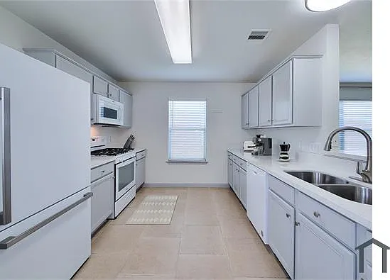 19022 Yellow Thrush Dr — Photo 1