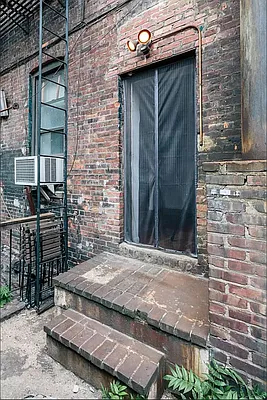 Rented by Emerson Realty NY LLC | media 9