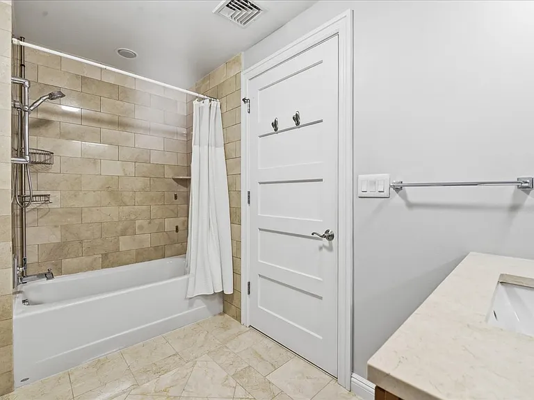 225 Stanley Ave #313 — Photo 12