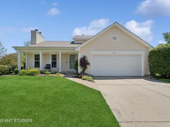 1684 Cedar Glen Dr, Libertyville, IL 60048