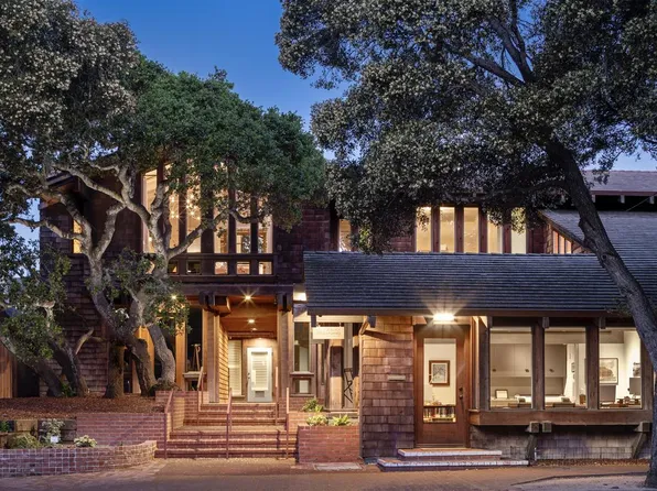 2 8th Ave, Carmel, CA 93923